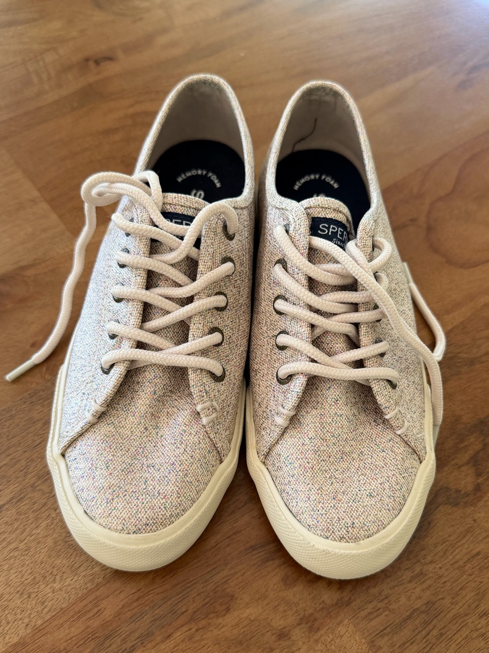 Sperry Low-Top Sneakers in Cream w/ Colorful Specks Women’s Size 7 *Like new*